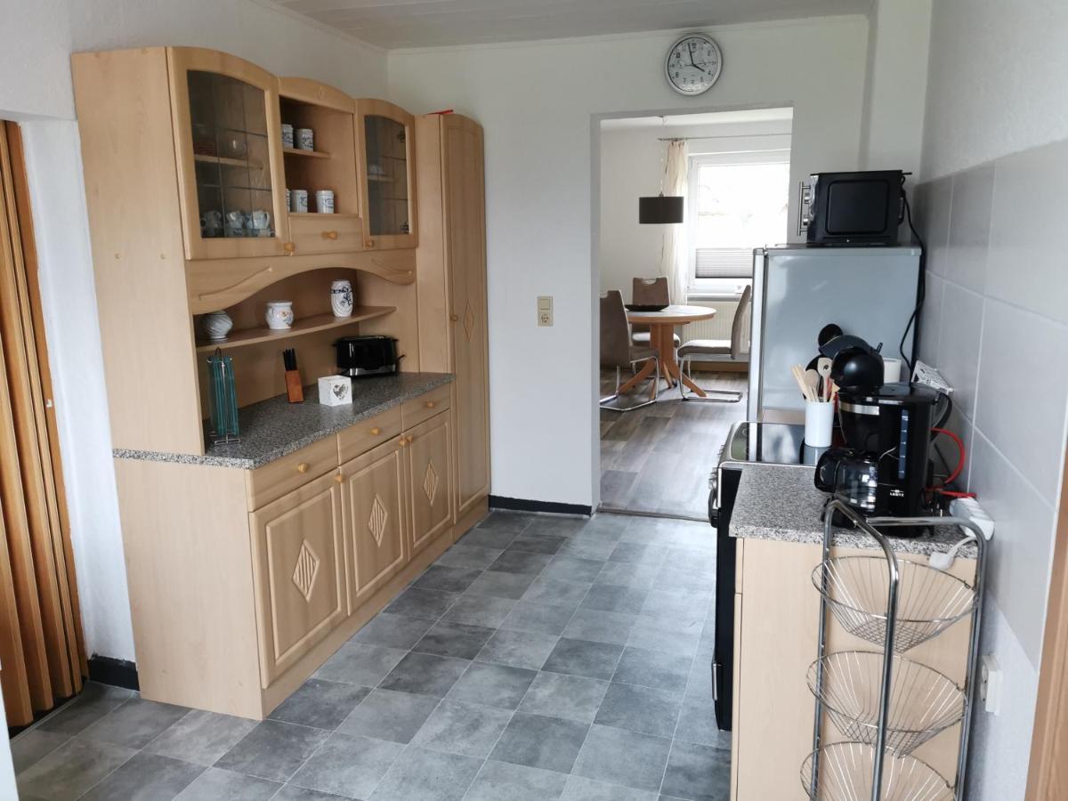 Ferienwohnung Am Stadtrand Garz Ruegen エクステリア 写真