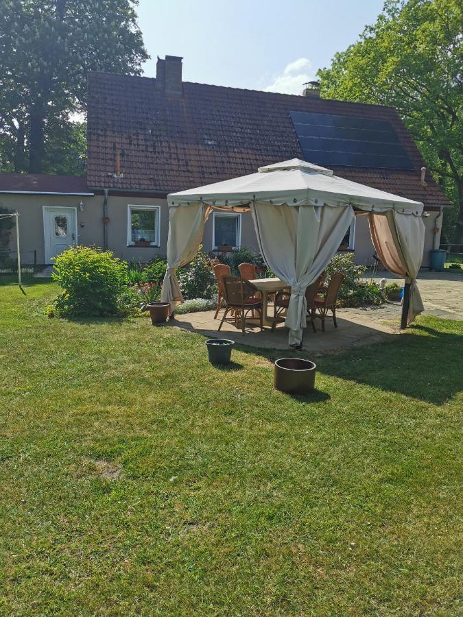 Ferienwohnung Am Stadtrand Garz Ruegen エクステリア 写真